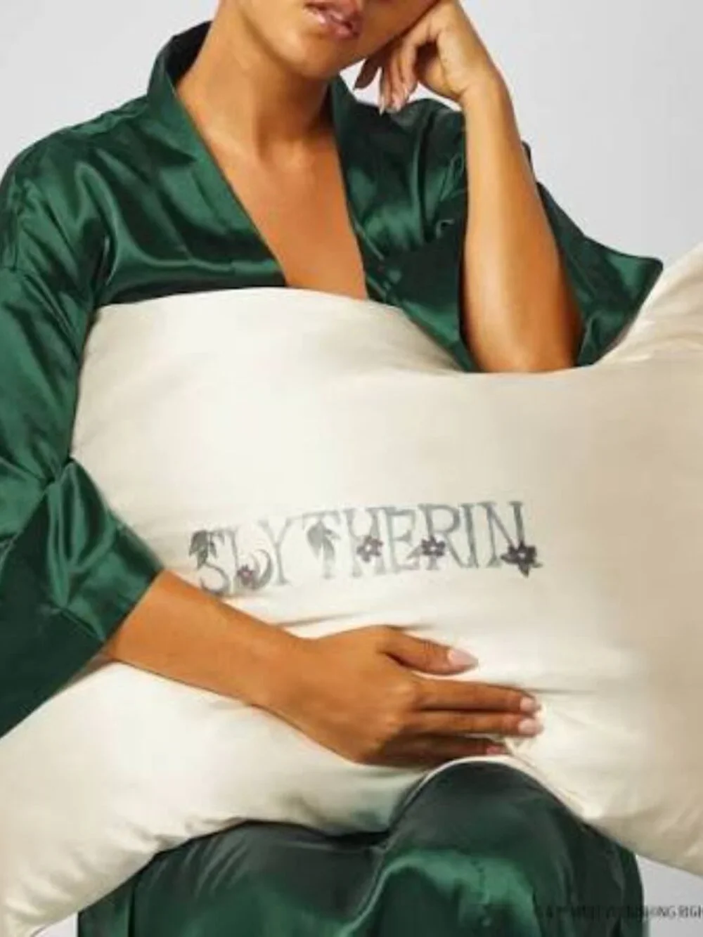 NIB Kitsch x Harry Potter King Size Satin Pillowcase with zipper